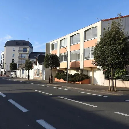 Apartment Mezzanine Confortable Aux Sables-d'olonne - Proche Et Marche Arago - Fr-1-92-835 *
